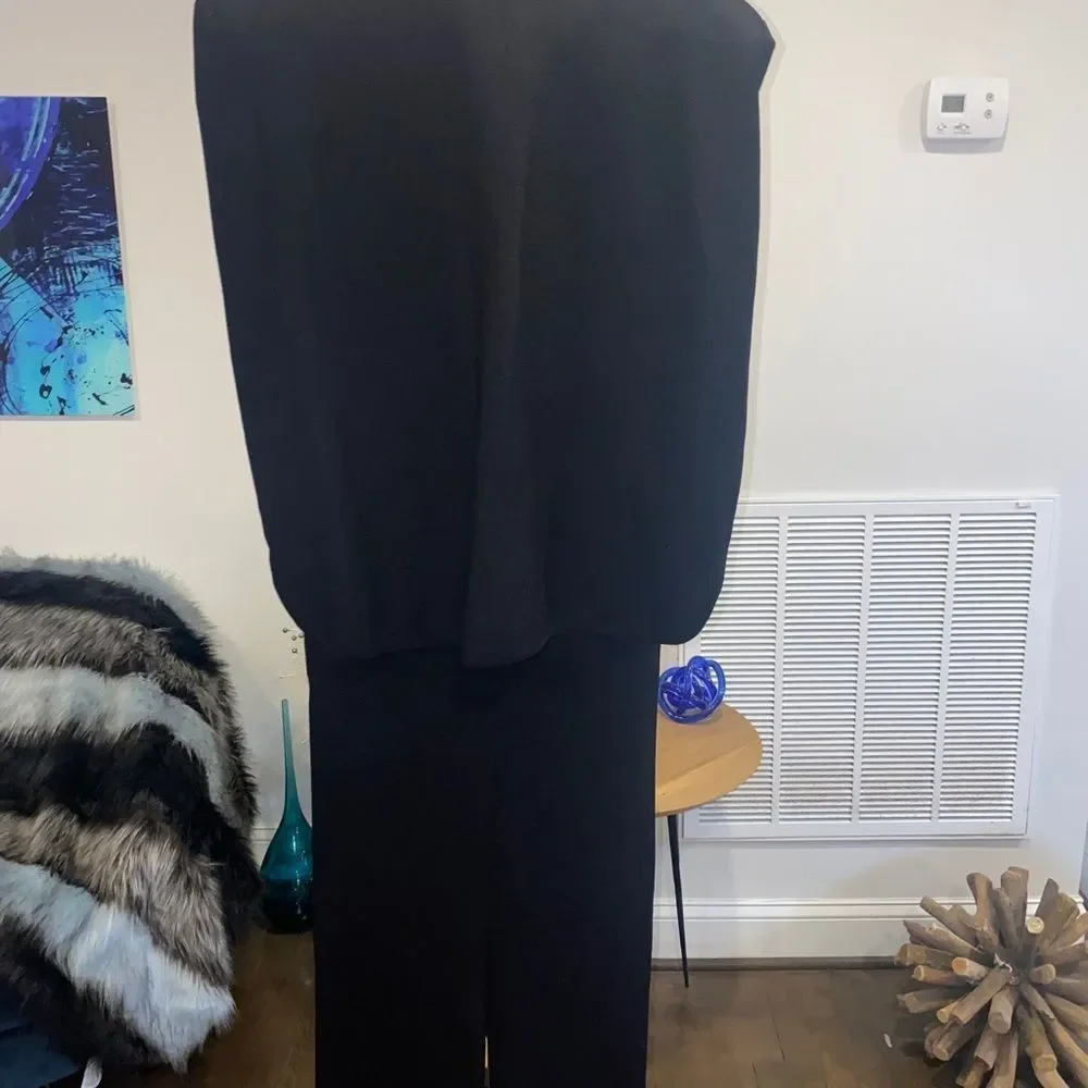 Givenchy Fitted Cape Dress - Picture 5 of 10